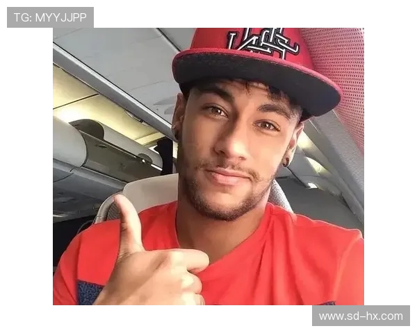 内马尔的足球传奇之路：从巴西小子到全球偶像的蜕变与挑战